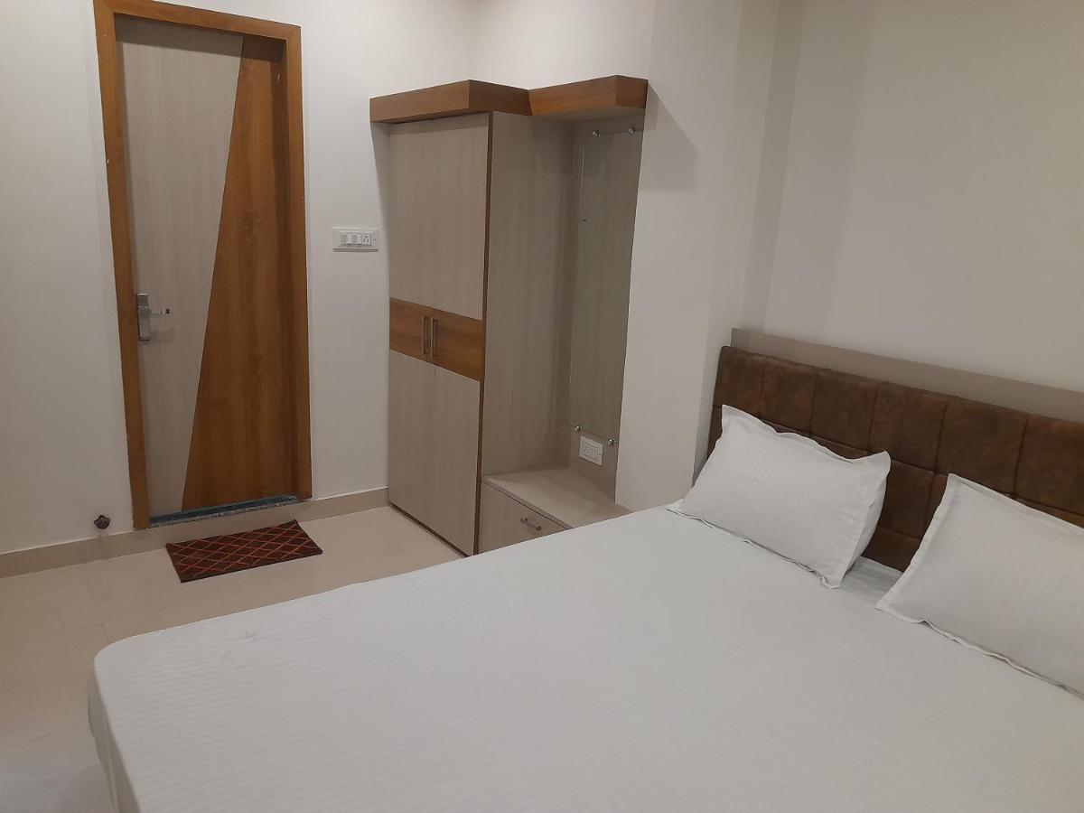 Rudraksha Guest House Варанаси Екстериор снимка
