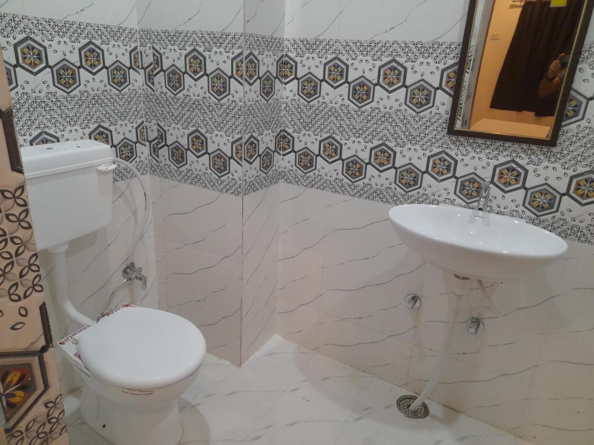 Rudraksha Guest House Варанаси Екстериор снимка