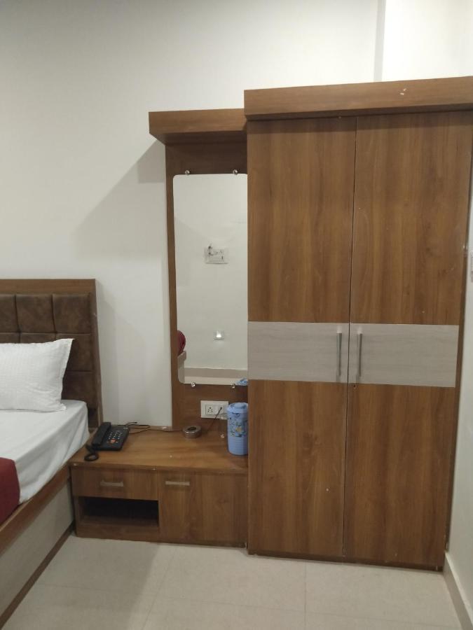 Rudraksha Guest House Варанаси Екстериор снимка