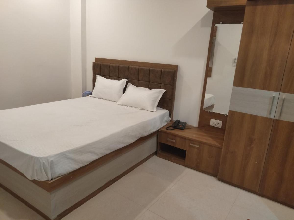 Rudraksha Guest House Варанаси Екстериор снимка
